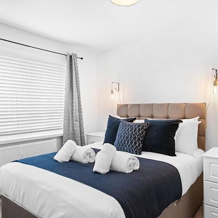 Off Road Parking, Garden, Smart Tv'S In All Rooms! Morriston Exterior photo