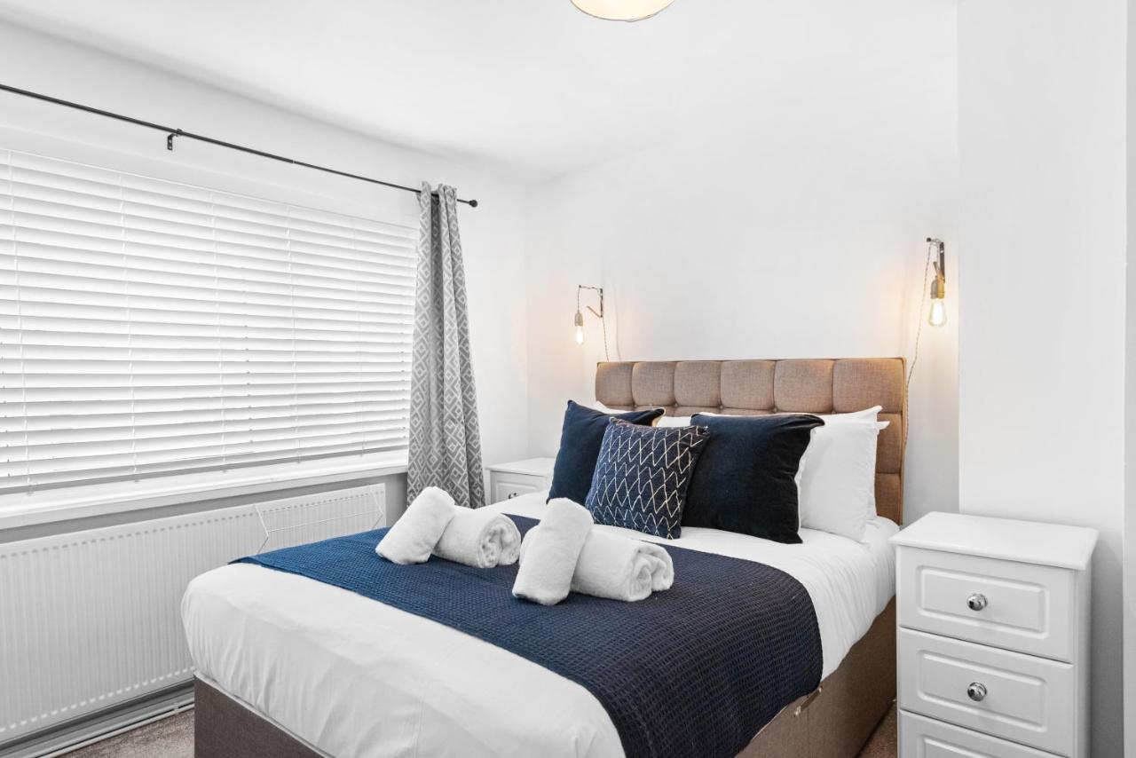 Off Road Parking, Garden, Smart Tv'S In All Rooms! Morriston Exterior photo